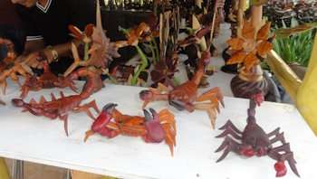 Cuba Highlights: Wooden Carving Handicrafts