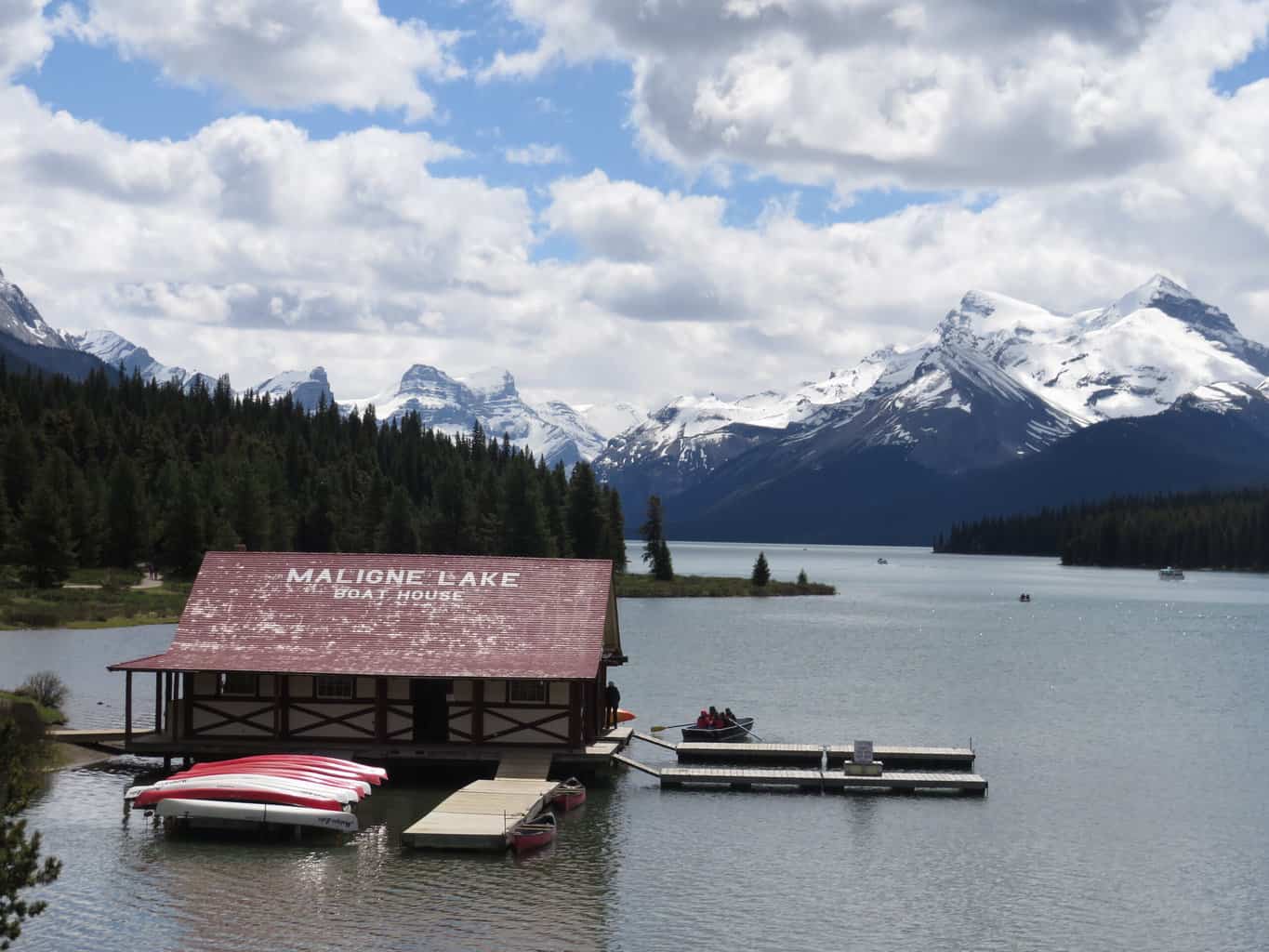 How to Get to Moraine Lake and Lake Louise on the Same Day (2026 ...