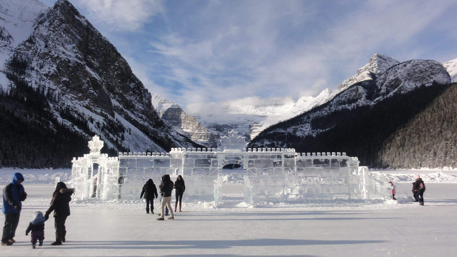 Lake Louise Ice Sculptures & 16 Fun Lake Louise Winter Activities (2023 ...