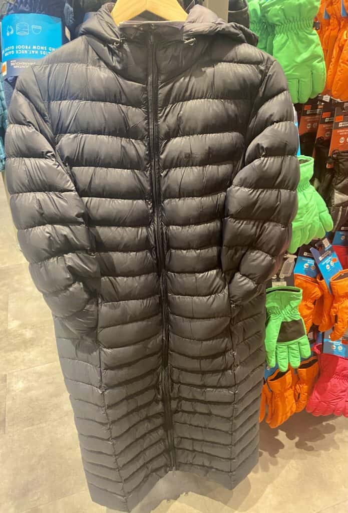 Black long puffer jacket for winter